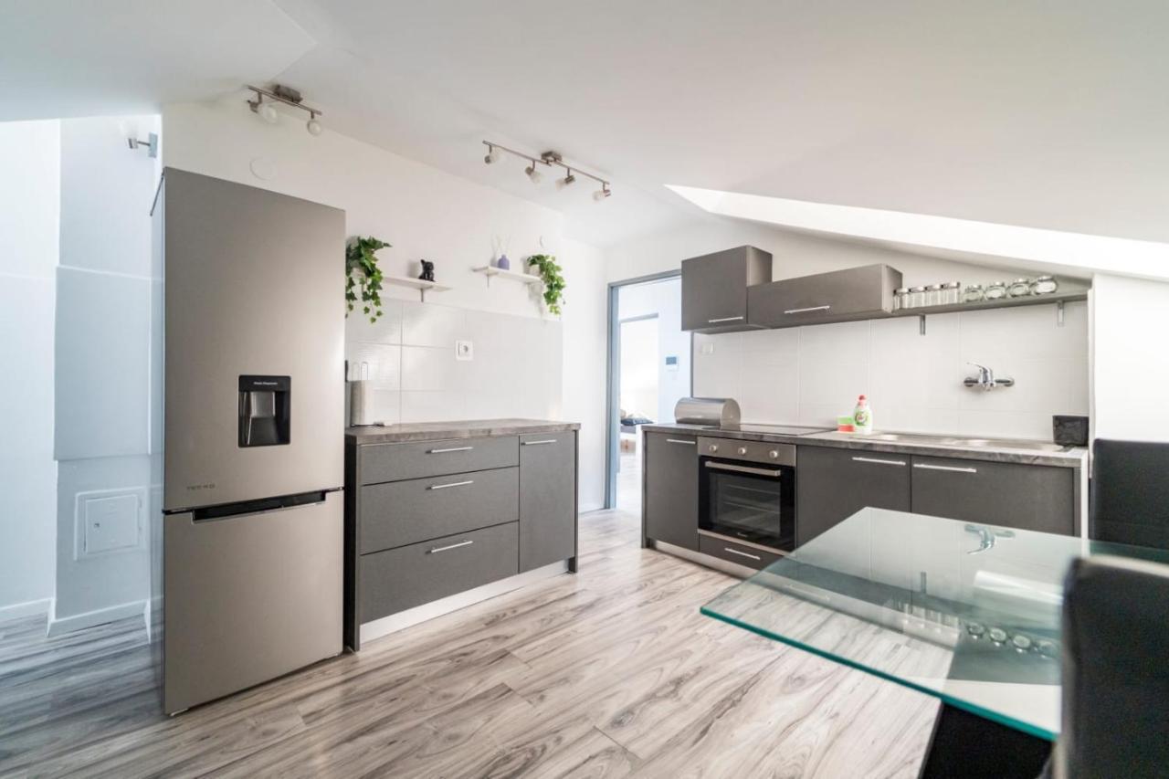 City Center Mayess Aparment Zára Kültér fotó